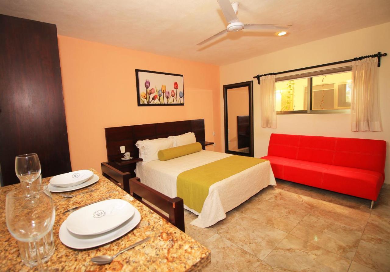 Papagayo Hotel Boutique Playa del Carmen Bagian luar foto A typical hotel room